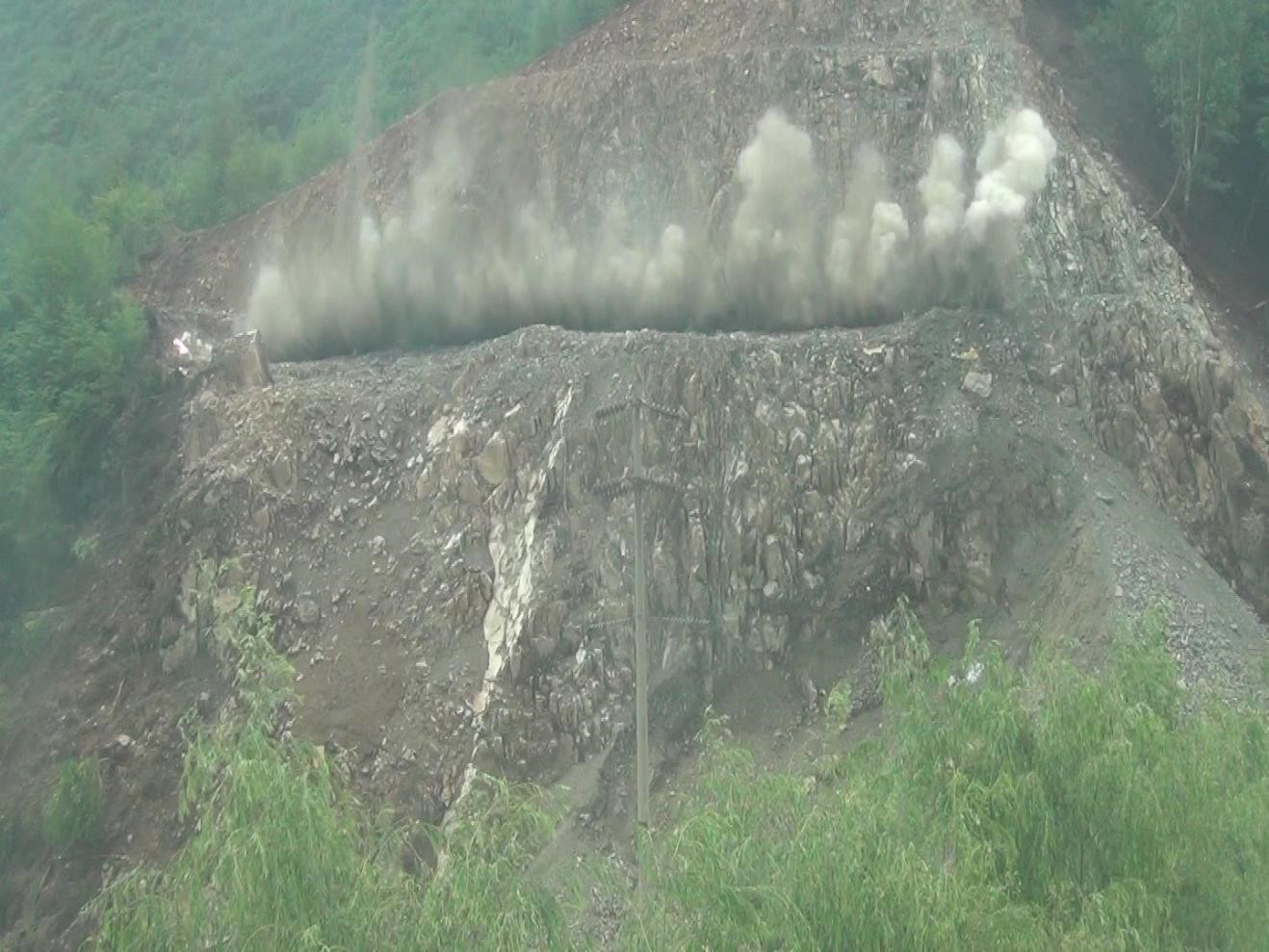 黑里河地质灾害治理爆破